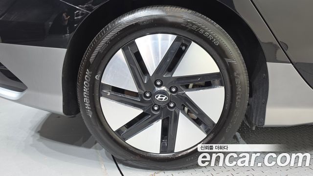 Hyundai Ioniq 6 Long Range Exclusive + 2025 — фото 5