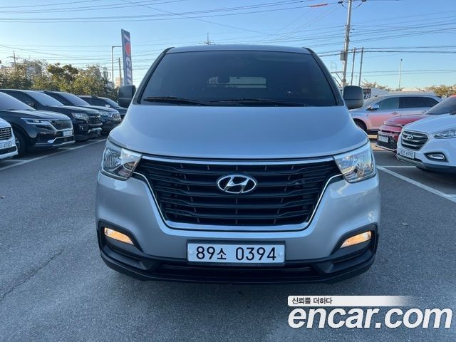 Hyundai Grand Starex Van 3-Seater Style