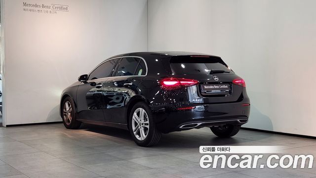 Mercedes-Benz A-Class (W177) A220 Hatchback 2026 — фото 2