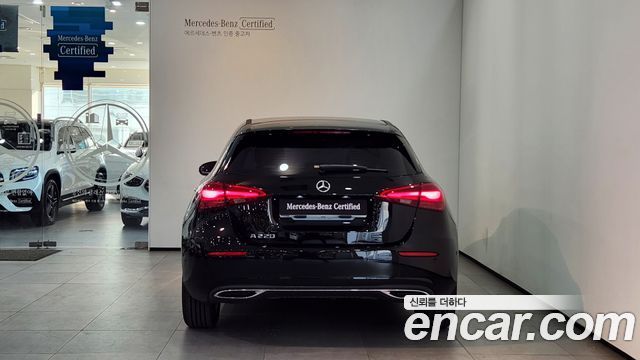 Mercedes-Benz A-Class (W177) A220 Hatchback 2026 — фото 4