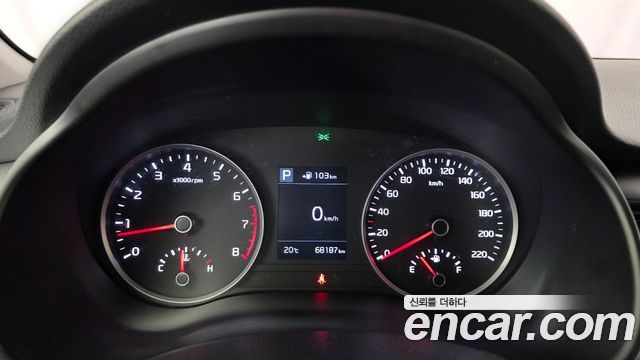 Kia Stonic 1.4 Trendy 2018 — фото 8