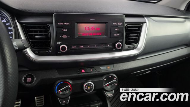 Kia Stonic 1.4 Trendy 2018 — фото 14
