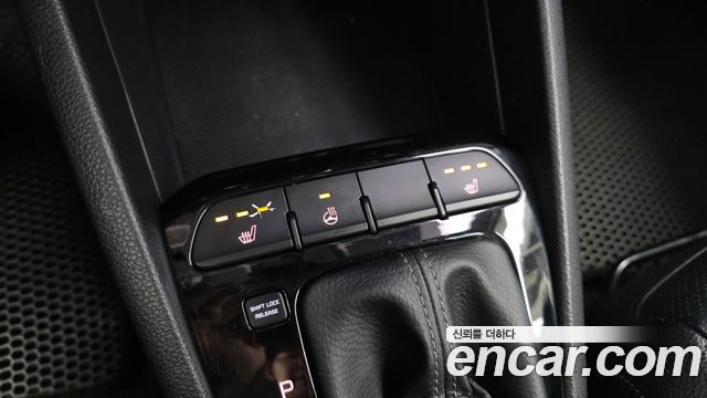 Kia Stonic 1.4 Trendy 2018 — фото 19