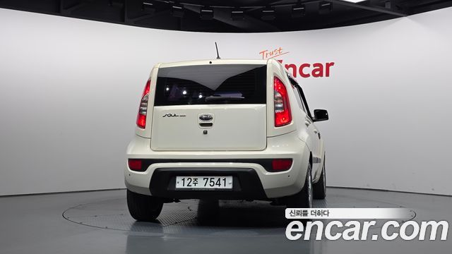 Kia Soul 1.6 GDI Luxury Standard 2012 — фото 4