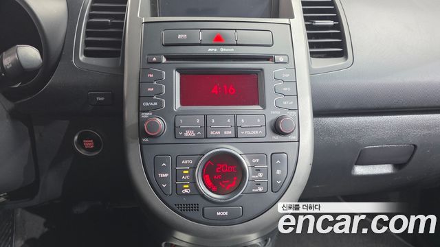 Kia Soul 1.6 GDI Luxury Standard 2012 — фото 15