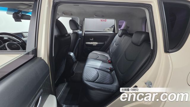 Kia Soul 1.6 GDI Luxury Standard 2012 — фото 18