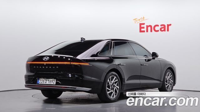 Hyundai Grandeur (GN7) 2,5 Gasoline 2WD Exclusive 2023 — фото 2