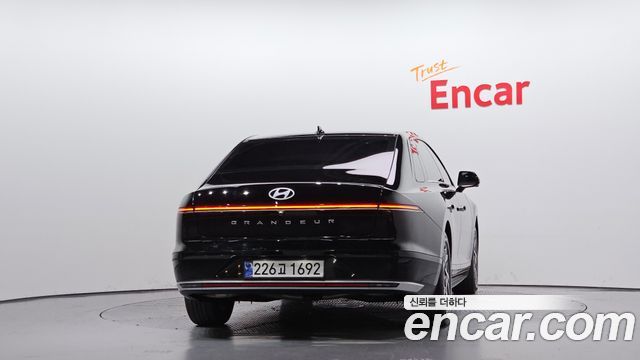 Hyundai Grandeur (GN7) 2,5 Gasoline 2WD Exclusive 2023 — фото 4