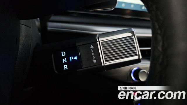 Hyundai Grandeur (GN7) 2,5 Gasoline 2WD Exclusive 2023 — фото 9