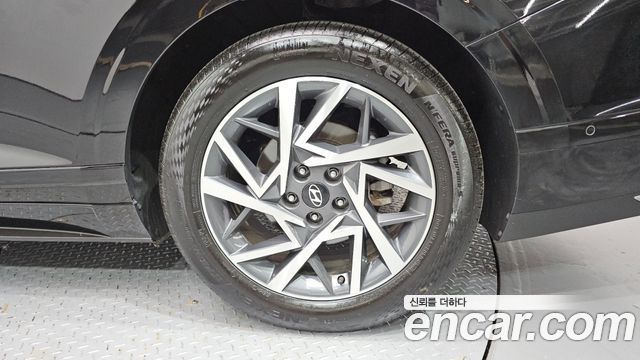 Hyundai Grandeur (GN7) 2,5 Gasoline 2WD Exclusive 2023 — фото 21