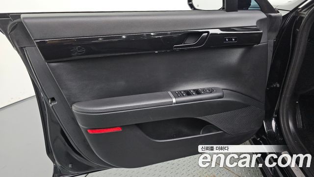 Hyundai Grandeur (GN7) 2,5 Gasoline 2WD Exclusive 2023 — фото 24