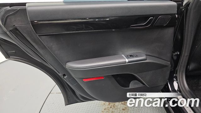 Hyundai Grandeur (GN7) 2,5 Gasoline 2WD Exclusive 2023 — фото 25