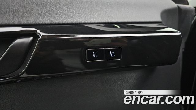 Hyundai Grandeur (GN7) 2,5 Gasoline 2WD Exclusive 2023 — фото 28