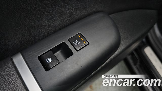 Hyundai Grandeur (GN7) 2,5 Gasoline 2WD Exclusive 2023 — фото 29