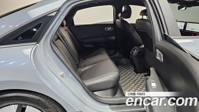 Hyundai Ioniq 6 Standard E-Value+ 2025 — фото 11
