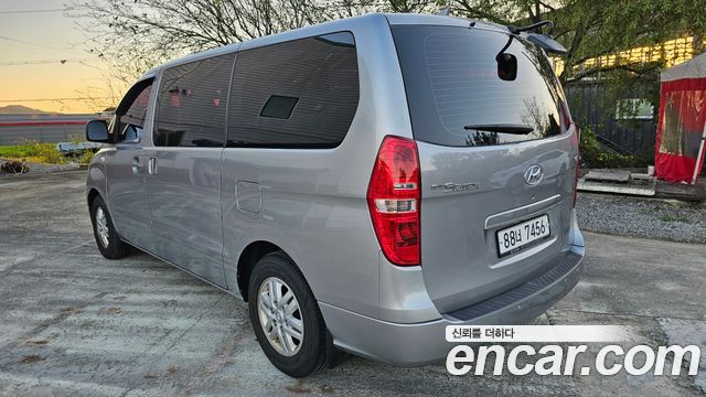 Hyundai Grand Starex 5-Seater VAN CVX Luxury 2017 — фото 2
