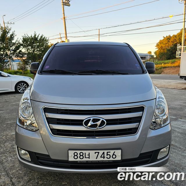 Hyundai Grand Starex 5-Seater VAN CVX Luxury 2017 — фото 3