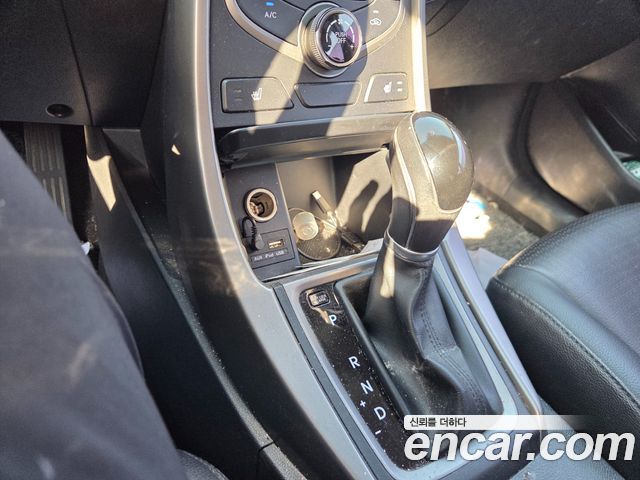 Hyundai Avante 1.6 VGT Smart Standard 2016 — фото 9