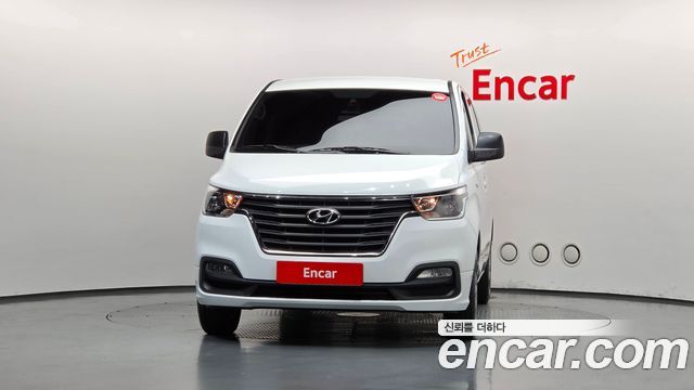 Hyundai Grand Starex Van 3-Seater Smart 2021 — фото 3