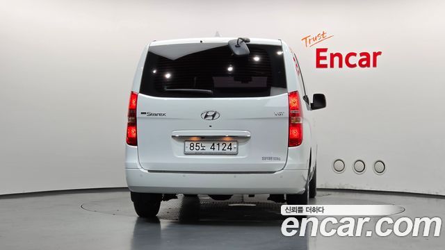 Hyundai Grand Starex Van 3-Seater Smart 2021 — фото 4