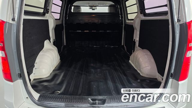 Hyundai Grand Starex Van 3-Seater Smart 2021 — фото 16