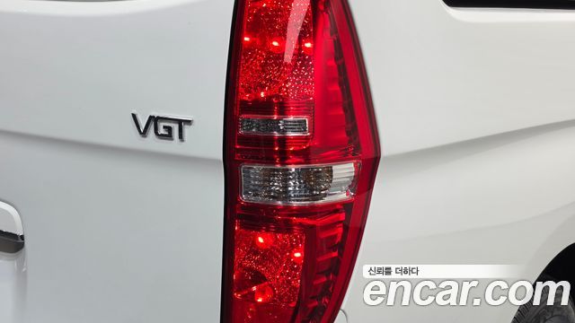 Hyundai Grand Starex Van 3-Seater Smart 2021 — фото 23