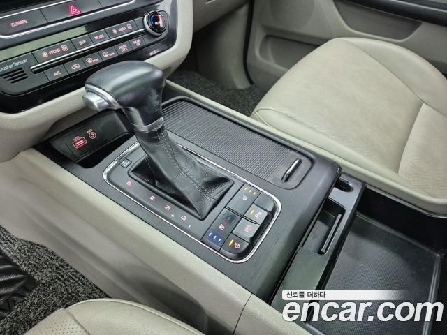 Kia Carnival 9-seater Luxury 2017 — фото 8