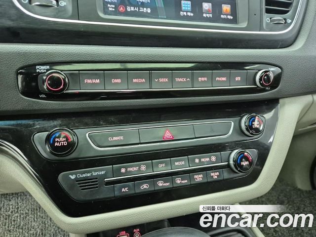 Kia Carnival 9-seater Luxury 2017 — фото 10