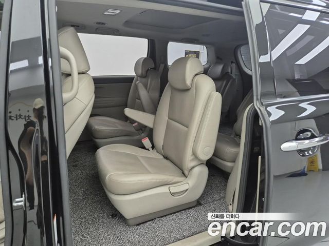 Kia Carnival 9-seater Luxury 2017 — фото 16