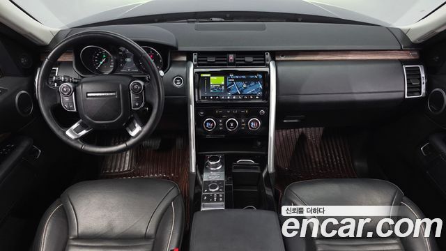 Land Rover Discovery 5 3.0 TD6 HSE Luxury 2017 — фото 7