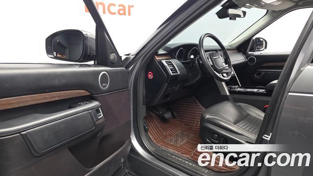 Land Rover Discovery 5 3.0 TD6 HSE Luxury 2017 — фото 10