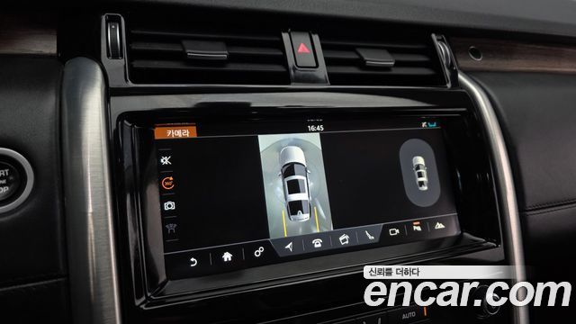 Land Rover Discovery 5 3.0 TD6 HSE Luxury 2017 — фото 16