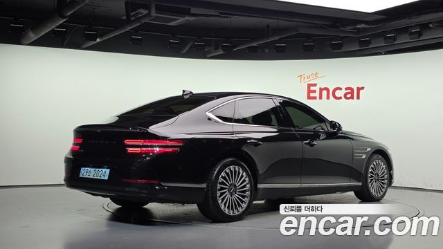 Genesis Electrified G80 (RG3) e-AWD 2022 — фото 2