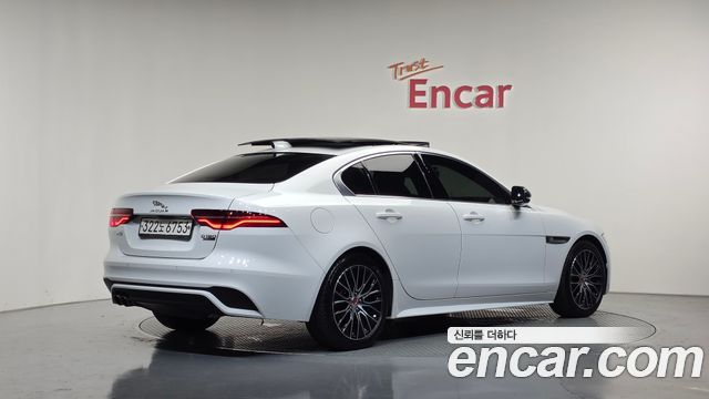 Jaguar XE D180 R-Dynamic S 2020 — фото 2