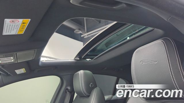 Jaguar XE D180 R-Dynamic S 2020 — фото 22