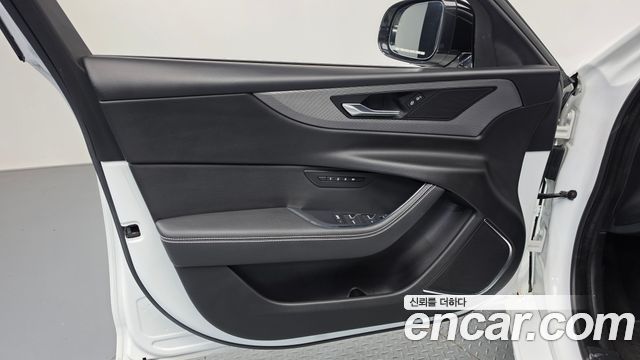 Jaguar XE D180 R-Dynamic S 2020 — фото 30