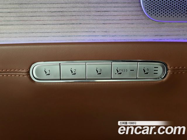 Genesis G90 (RS4) Gasoline 3.5 Turbo e-S/C AWD LWB 2023 — фото 24