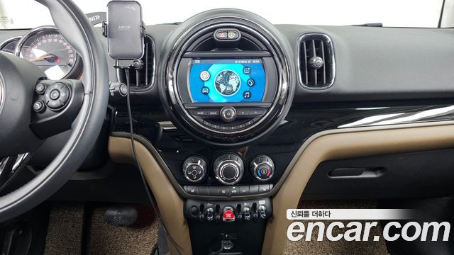 MINI Cooper Countryman Standard 2nd 2020 — фото 16