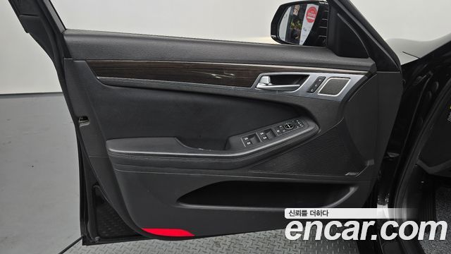 Genesis G80 3.3 GDI Premium Luxury 2018 — фото 24