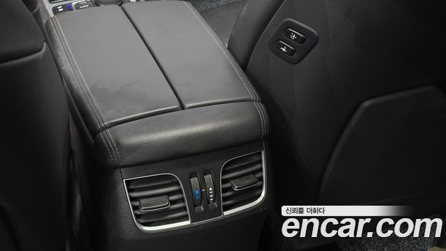 Genesis G80 3.3 GDI Premium Luxury 2018 — фото 27