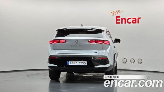 Renault Korea Filante 1.5 E-Tech Iconic 2WD 2027 — фото 4