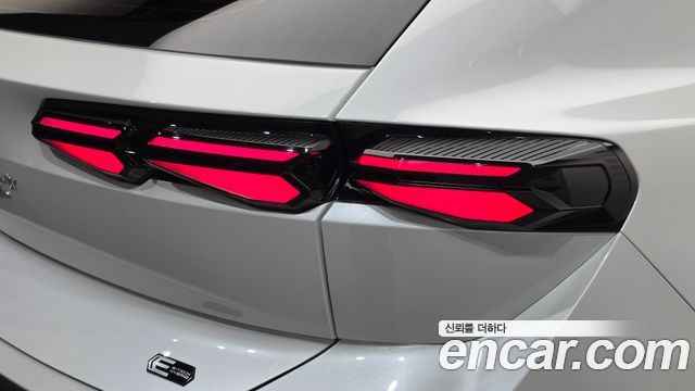 Renault Korea Filante 1.5 E-Tech Iconic 2WD 2027 — фото 23