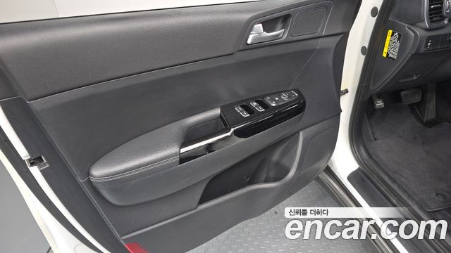 Kia Sportage (IV) Diesel 2WD Prestige 2017 — фото 24