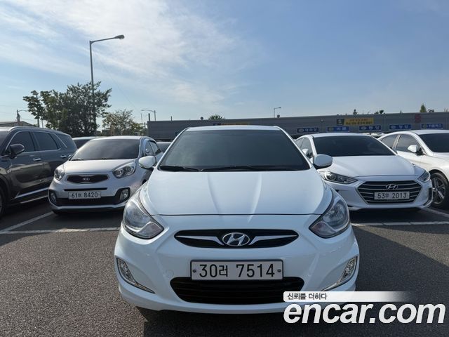 Hyundai Accent (New) 1.4 VVT Modern