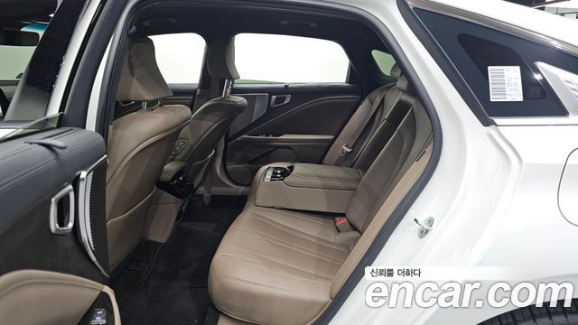 Kia K8 2.5 Gasoline 2WD Noblesse 2023 — фото 12