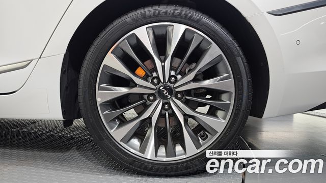 Kia K8 2.5 Gasoline 2WD Noblesse 2023 — фото 21