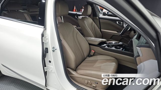 Kia K8 2.5 Gasoline 2WD Noblesse 2023 — фото 26