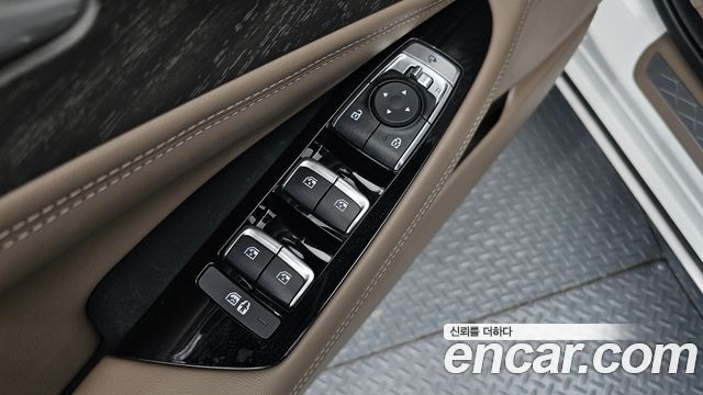 Kia K8 2.5 Gasoline 2WD Noblesse 2023 — фото 30
