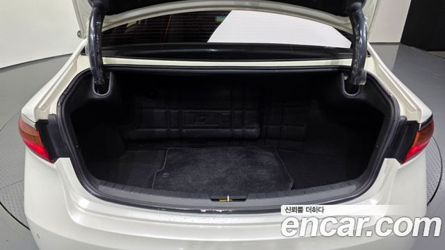 Kia K7 3.0 LPI Luxury (Rental Car) 2016 — фото 24
