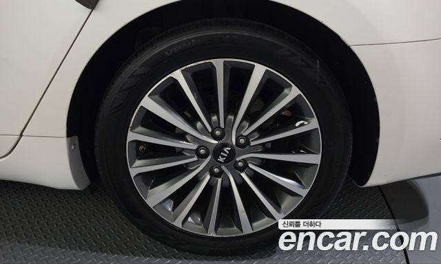 Kia K7 3.0 LPI Luxury (Rental Car) 2016 — фото 27